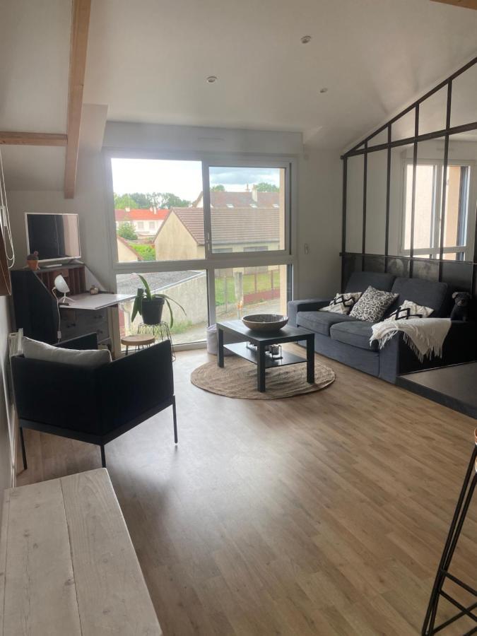 Loft Avec Terrasse Pour 4 Pers A 3Km Du Circuit Avec Garage Au Calme Apartment เลอม็องส์ ภายนอก รูปภาพ